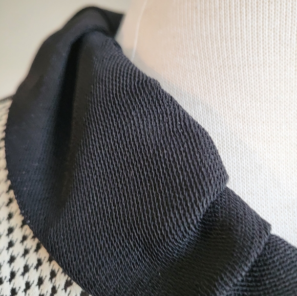 Aug 27 A.M. Stunning Black, Gray & White Multi-Pattern 2-Piece Pant Set (O/S) - Picture 5 of 16